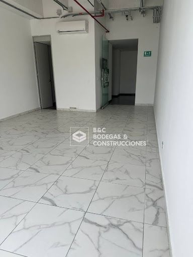 Oficina en arriendo Antioquia Envigado Primavera 38 m2 Habitaciones 0 Baños 0 Garajes 1 Precio $3000000
