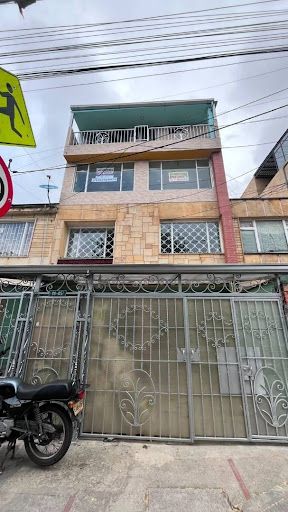 Apartamento en arriendo Cundinamarca Bogotá Ciudad Berna 104 m2 Habitaciones 3 Baños 1 Garajes 0 Precio $2300000