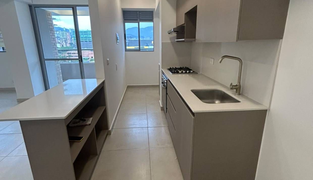 Apartamento en arriendo Antioquia Envigado Jardines 75 m2 Habitaciones 2 Baños 2 Garajes 0 Precio $4000000