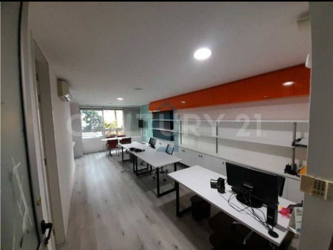 Oficina en arriendo Antioquia Medellín Castropol 32 m2 Habitaciones 0 Baños 1 Garajes 1 Precio $3500000