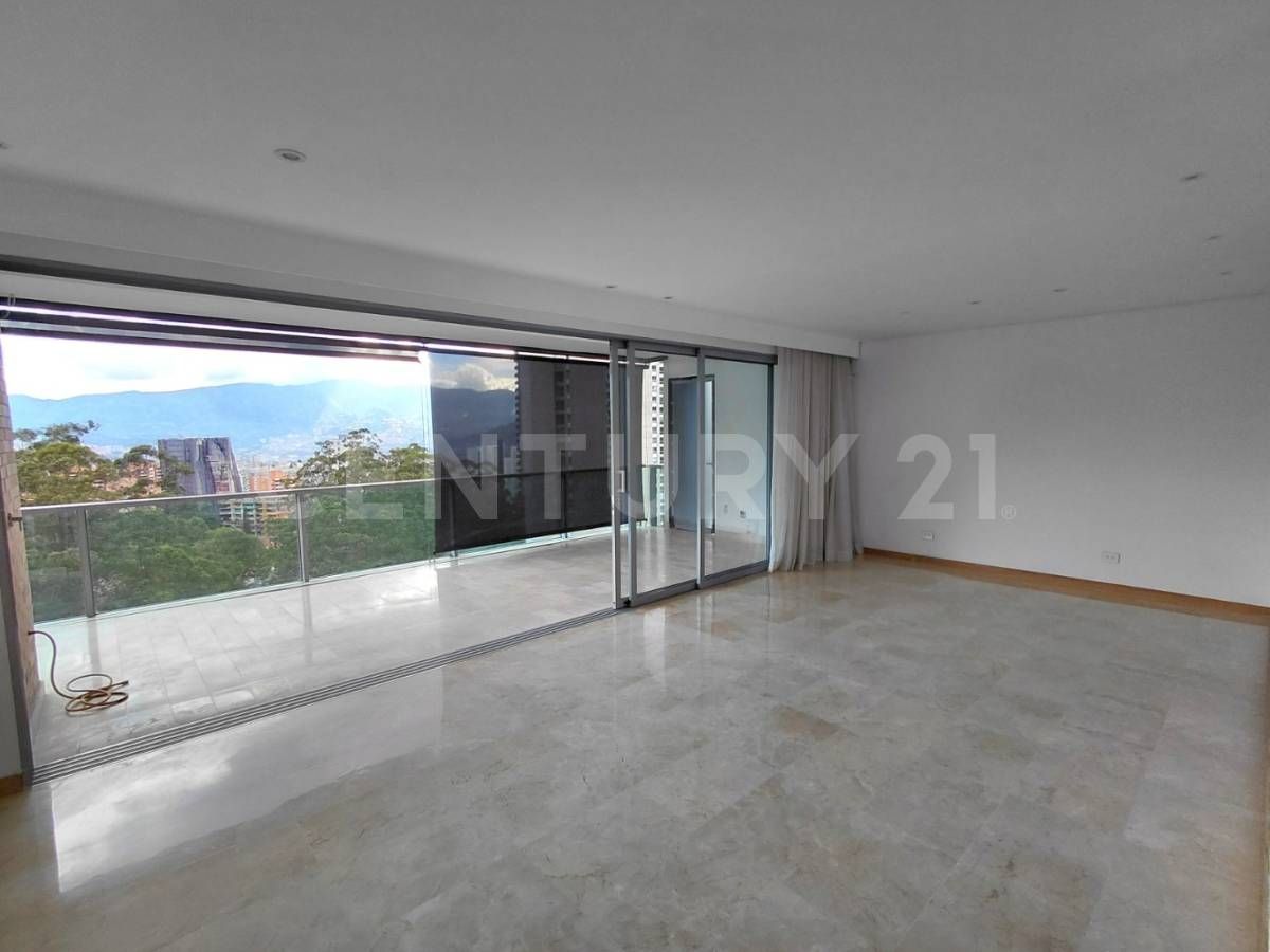Apartamento en venta Antioquia Medellín Los Balsos No1 245 m2 Habitaciones 3 Baños 5 Garajes 3 Precio $3000000000
