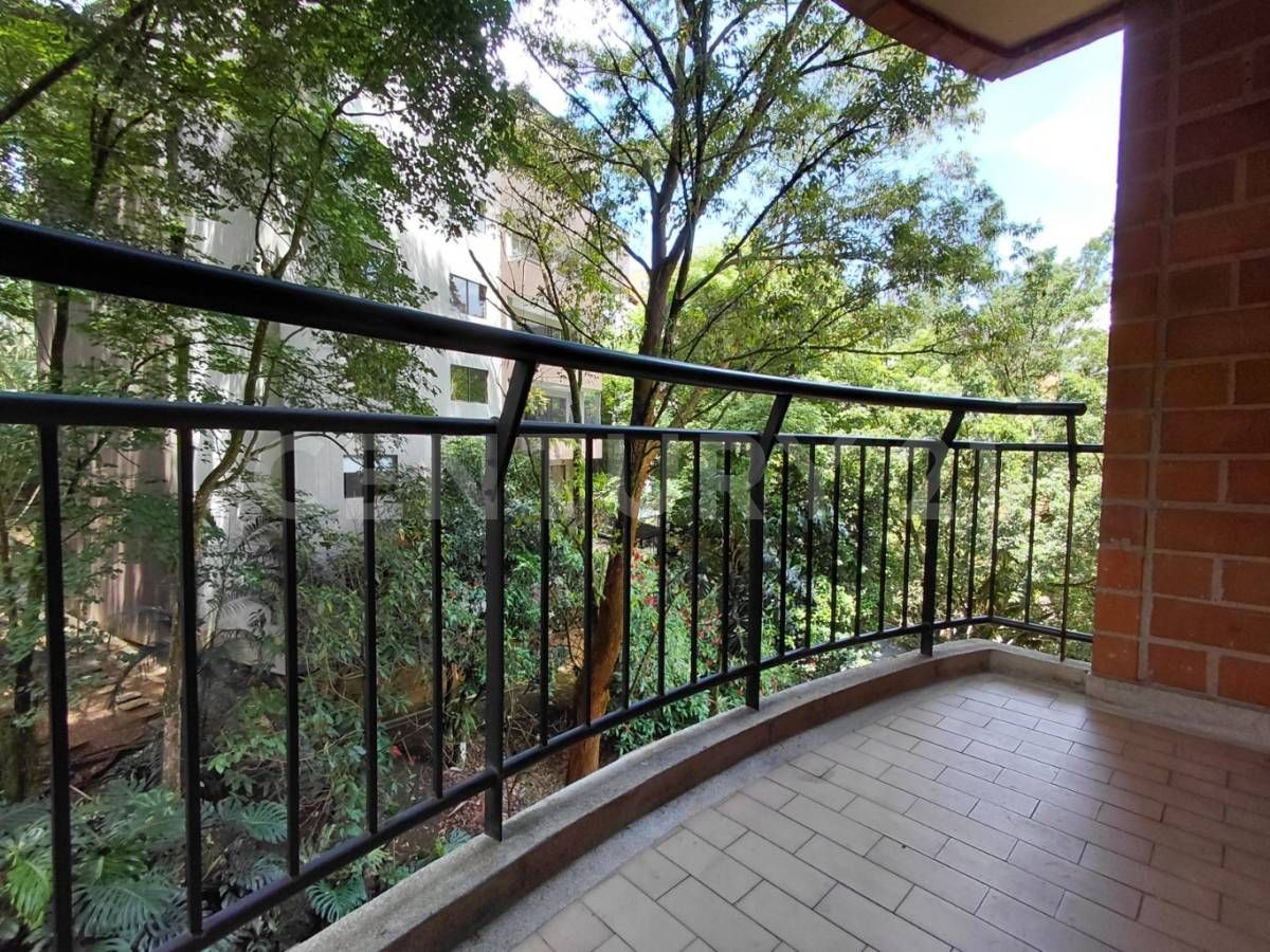 Apartamento en arriendo Antioquia Medellín El Poblado 95 m2 Habitaciones 3 Baños 3 Garajes 2 Precio $4850000