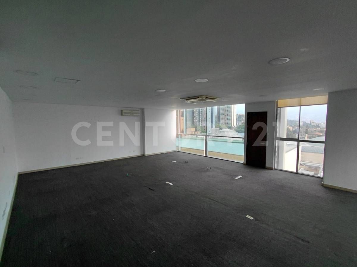 Oficina en arriendo Antioquia Medellín El Poblado 84 m2 Habitaciones 0 Baños 0 Garajes 2 Precio $8500000