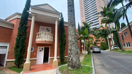 Casa en arriendo Antioquia Sabaneta Ancon Sur 260 m2 Habitaciones 4 Baños 4 Garajes 1 Precio $7500000