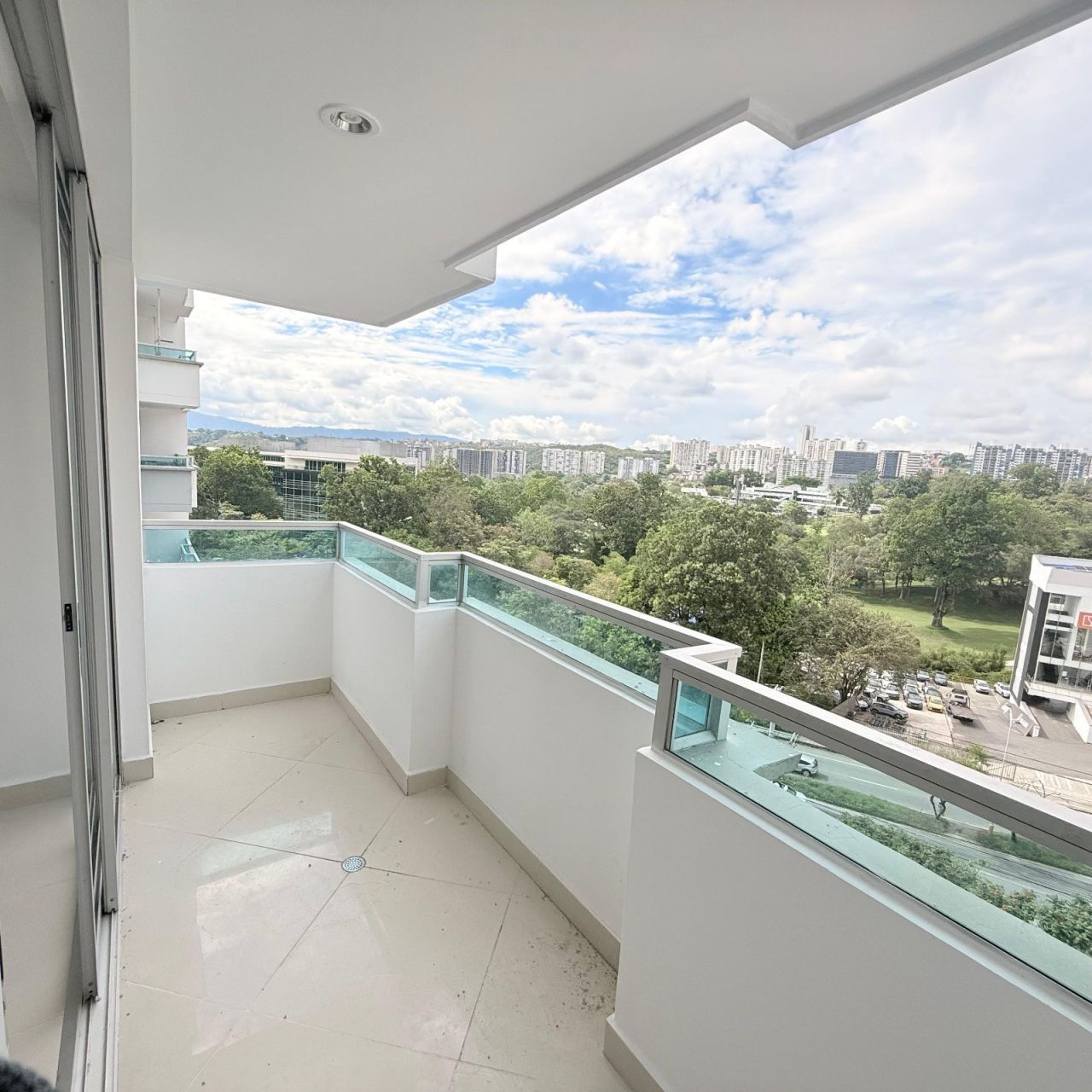 Apartamento en venta Santander Floridablanca Florida 85 m2 Habitaciones 3 Baños 2 Garajes 1 Precio $445000000