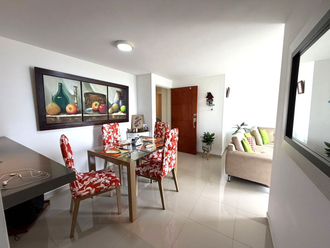 Apartamento en venta Valle Del Cauca Cali Bosques Del Limonar 81 m2 Habitaciones 3 Baños 1 Garajes 1 Precio $330000000