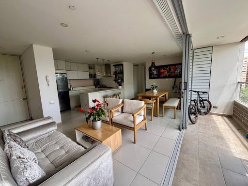 Apartamento en arriendo Antioquia Envigado La Inmaculada 114 m2 Habitaciones 3 Baños 2 Garajes 2 Precio $6000000