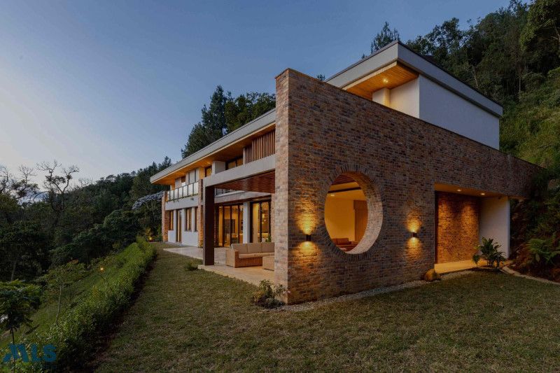 Casa en venta Antioquia Medellín Medellín 765 m2 Habitaciones 6 Baños 6 Garajes 4 Precio $8790000000