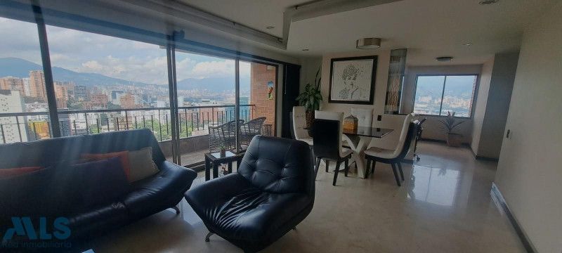 Inmuebles en Remate Apartamento en venta Antioquia Medellín La Linde 121 m2 Habitaciones 3 Baños 3 Garajes 1 Precio $1350000000