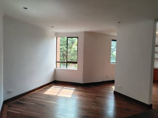 Apartamento en arriendo Antioquia Medellín Castropol 142 m2 Habitaciones 3 Baños 3 Garajes 2 Precio $5500000