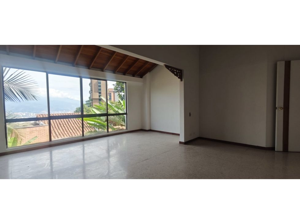 Casa en arriendo Antioquia Medellín Los Naranjos 348 m2 Habitaciones 3 Baños 5 Garajes 2 Precio $10000000