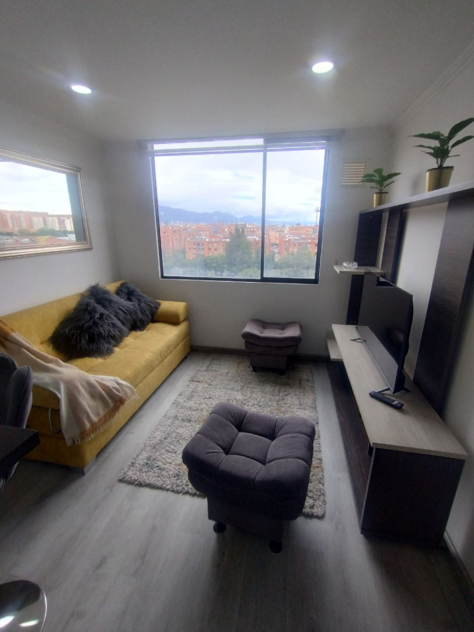 Apartaestudio en arriendo Cundinamarca Bogotá Mazurén 30 m2 Habitaciones 1 Baños 1 Garajes 0 Precio $2300000