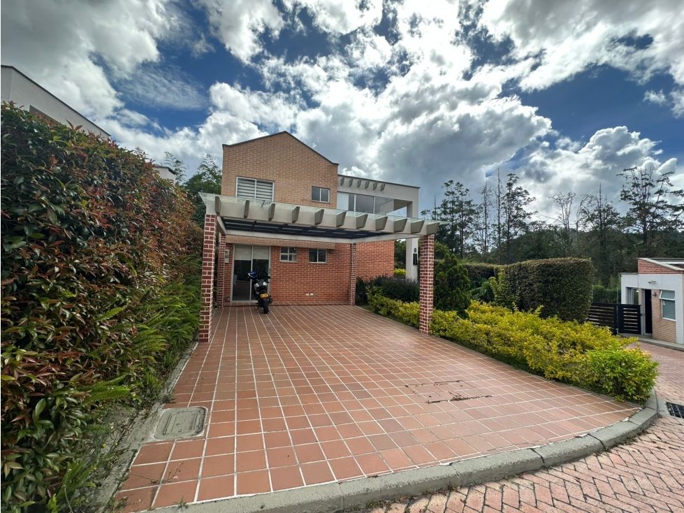 Casa en arriendo Antioquia El Retiro El Retiro 180 m2 Habitaciones 4 Baños 4 Garajes 2 Precio $6900000