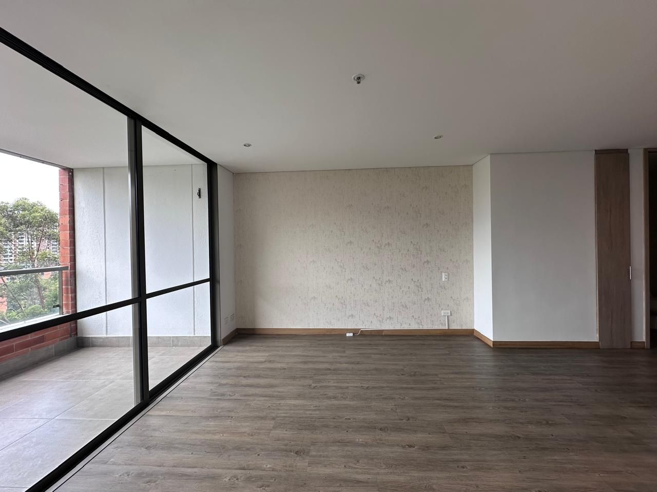 Apartamento en arriendo Antioquia Medellín Los Balsos No 2 90 m2 Habitaciones 2 Baños 3 Garajes 2 Precio $5700000