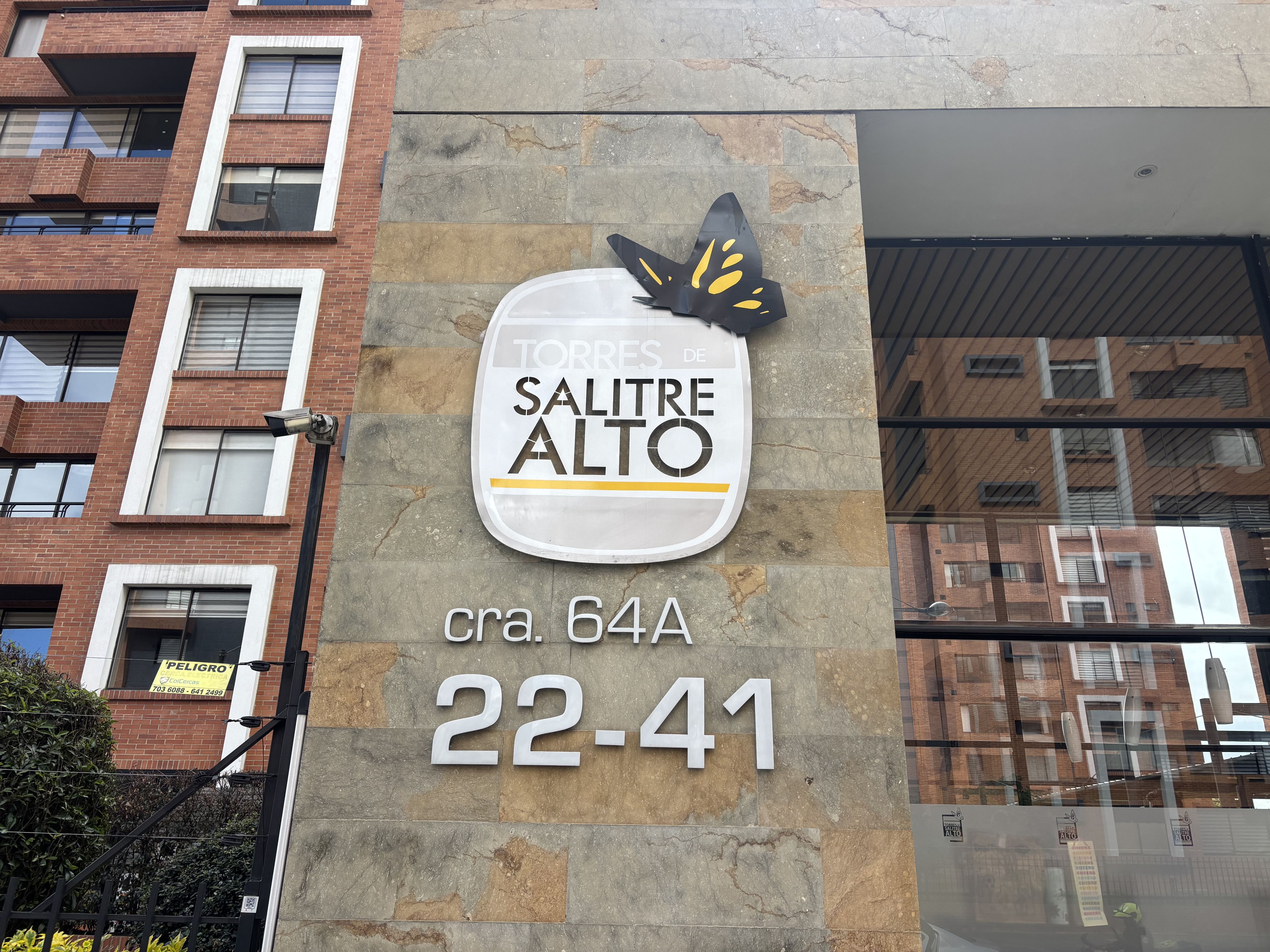 Apartamento en arriendo Cundinamarca Bogotá Ciudad Salitre Sur-oriental 120 m2 Habitaciones 2 Baños 2 Garajes 1 Precio $4000000