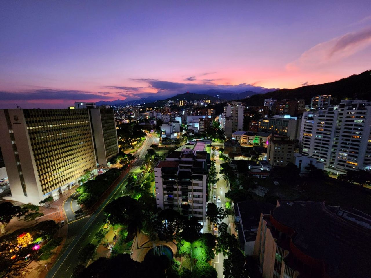 Apartamento en arriendo Valle Del Cauca Cali Chipichape 130 m2 Habitaciones 4 Baños 3 Garajes 0 Precio $3300000