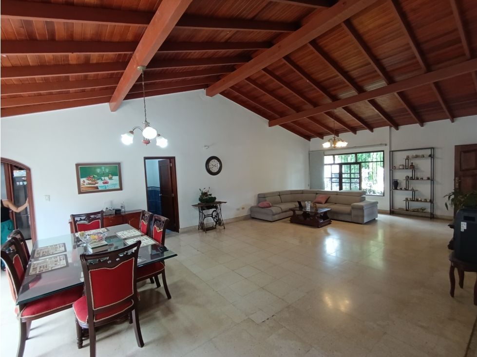 Casa en venta Valle Del Cauca Cali Cali 320 m2 Habitaciones 4 Baños 4 Garajes 2 Precio $729000000