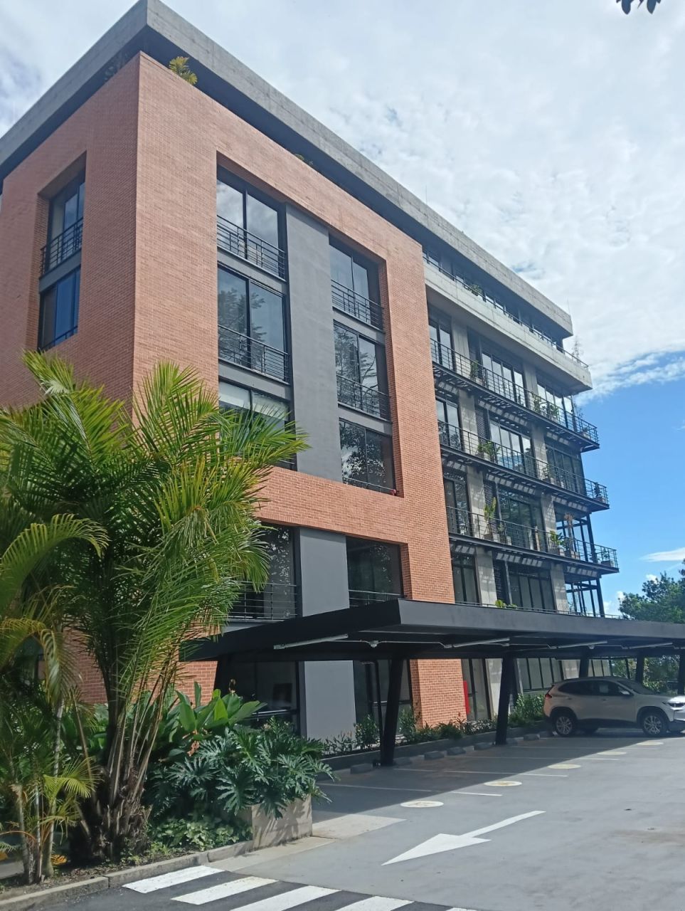 Oficina en arriendo Risaralda Pereira Jardin De Velez Y Velez 34 m2 Habitaciones 0 Baños 0 Garajes 2 Precio $3197000