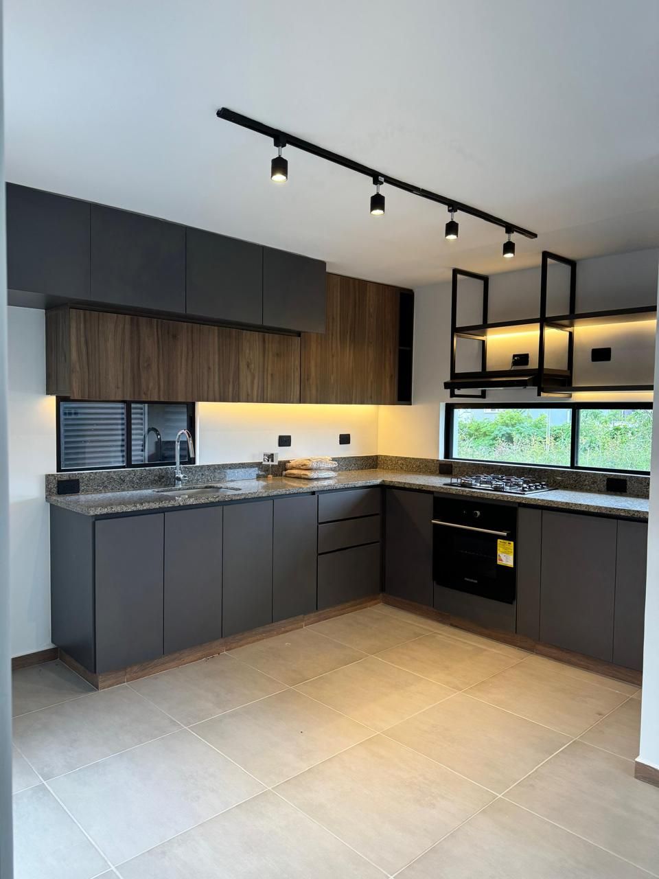 Casa en arriendo Risaralda Pereira San Jose 110 m2 Habitaciones 3 Baños 2 Garajes 2 Precio $4200000
