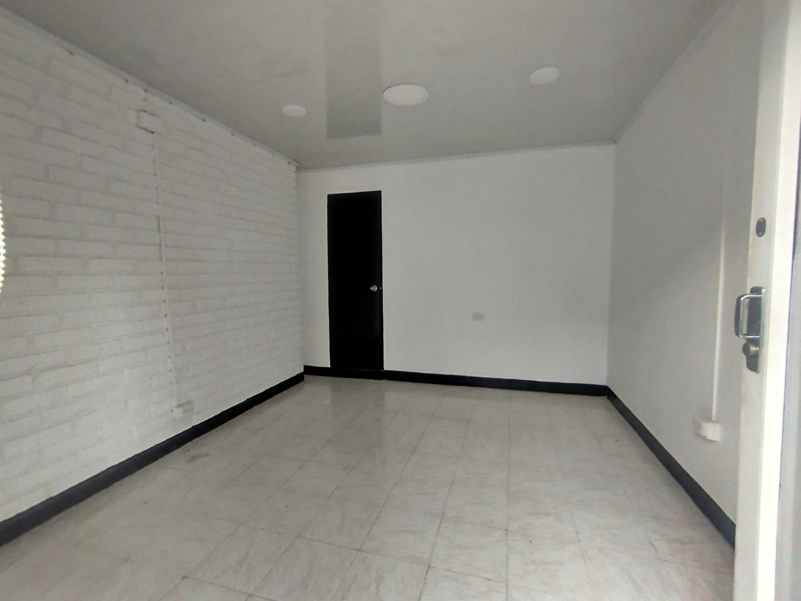 Local en arriendo Risaralda Santa Rosa De Cabal Nn 10 m2 Habitaciones 0 Baños 1 Garajes 0 Precio $1150000