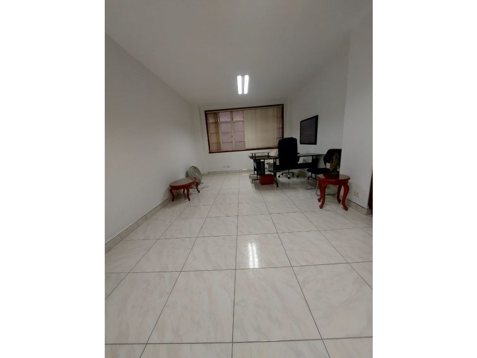 Oficina en arriendo o venta Antioquia Medellín La Candelaria 24 m2 Habitaciones 0 Baños 0 Garajes 0 Precio venta $80000000 Precio arriendo $1280000