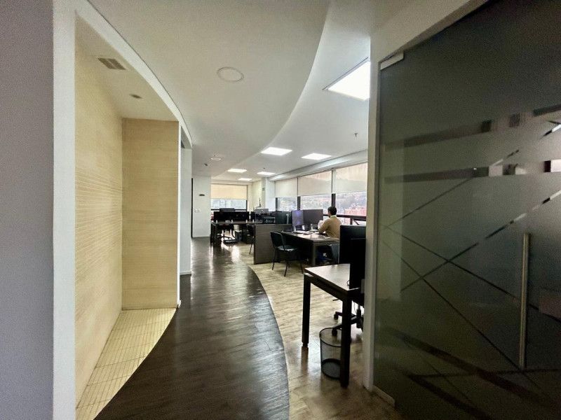 Oficina en venta Cundinamarca Bogotá Santa Barbara Oriental 181 m2 Habitaciones 0 Baños 1 Garajes 4 Precio $2000000000
