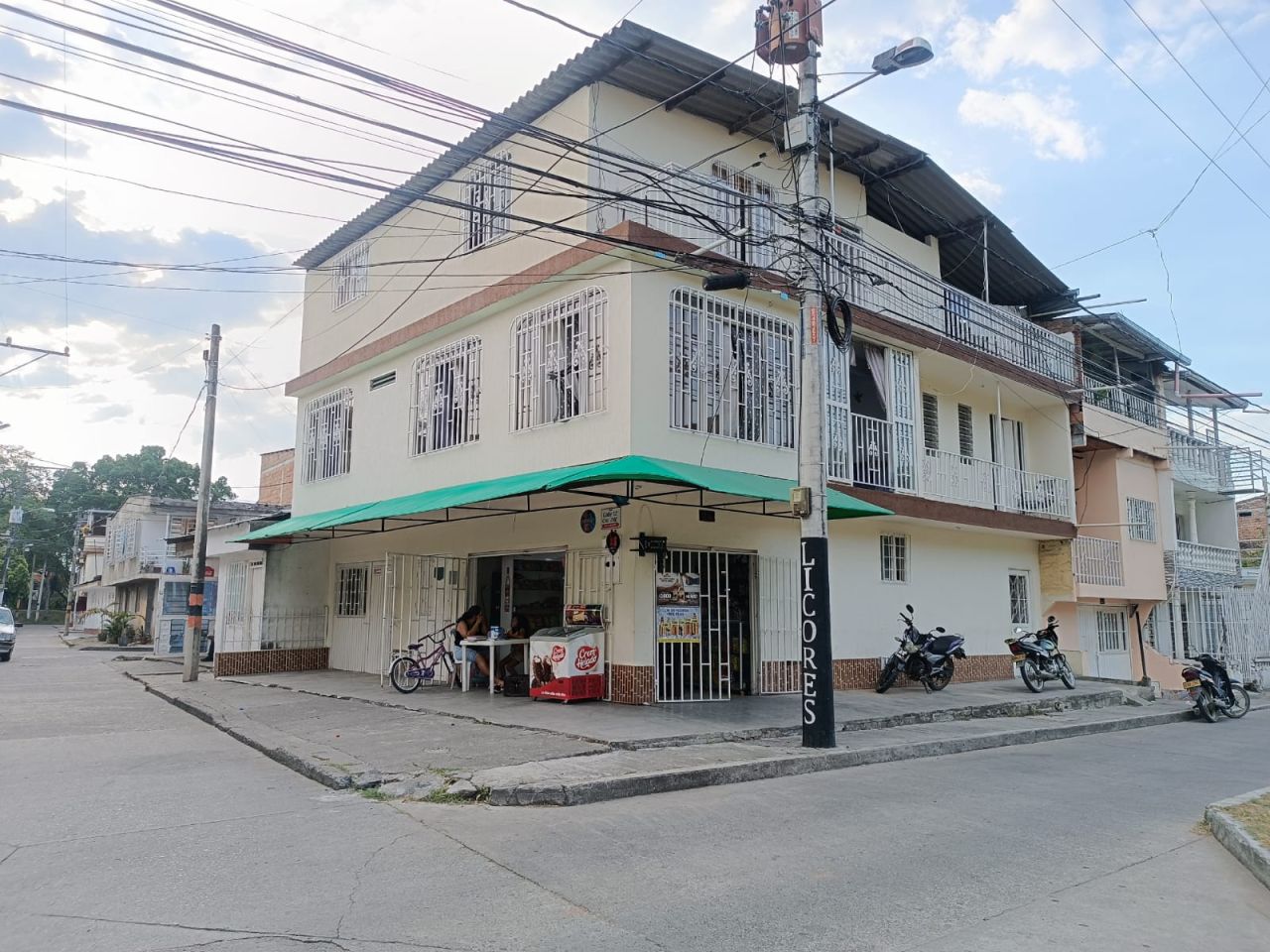Casa en venta Valle Del Cauca Tuluá El Bosque 270 m2 Habitaciones 3 Baños 2 Garajes 0 Precio $480000000