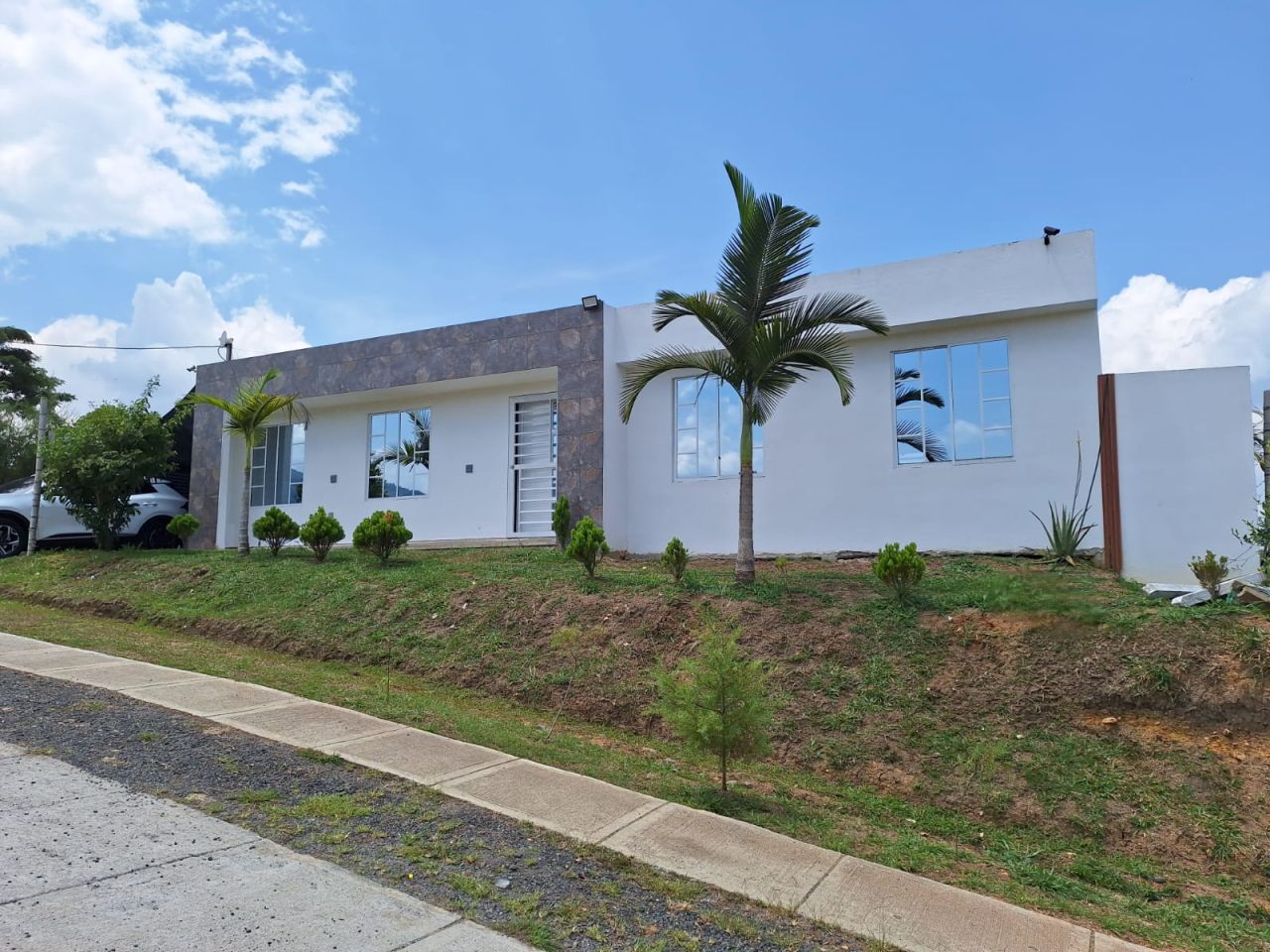 Casa en venta Valle Del Cauca Tuluá Estambul 400 m2 Habitaciones 3 Baños 2 Garajes 0 Precio $440000000