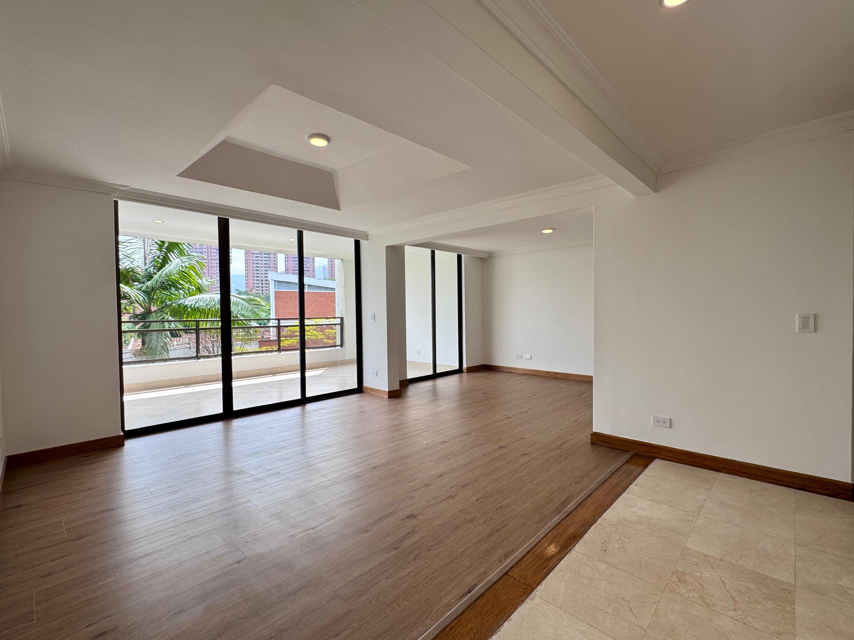 Apartamento en arriendo Antioquia Medellín Los Balsos No1 195 m2 Habitaciones 4 Baños 5 Garajes 3 Precio $7100000