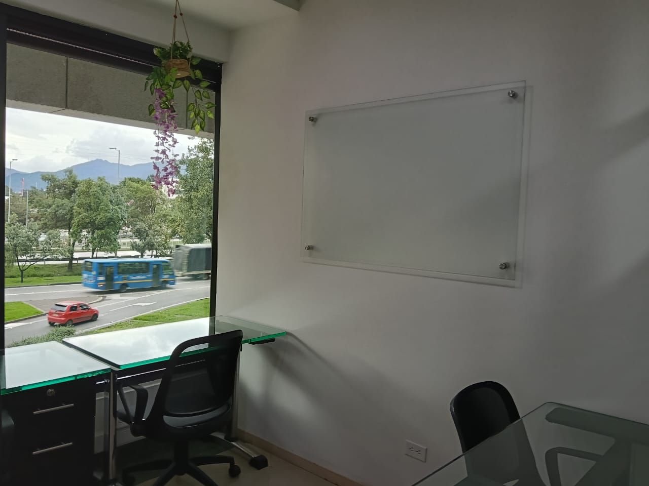 Oficina en arriendo Cundinamarca Bogotá Ciudad Salitre Occidental 7 m2 Habitaciones 0 Baños 2 Garajes 0 Precio $3130000