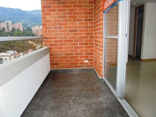 Apartamento en arriendo Antioquia Envigado Alto De Misael 67 m2 Habitaciones 2 Baños 2 Garajes 1 Precio $3500000