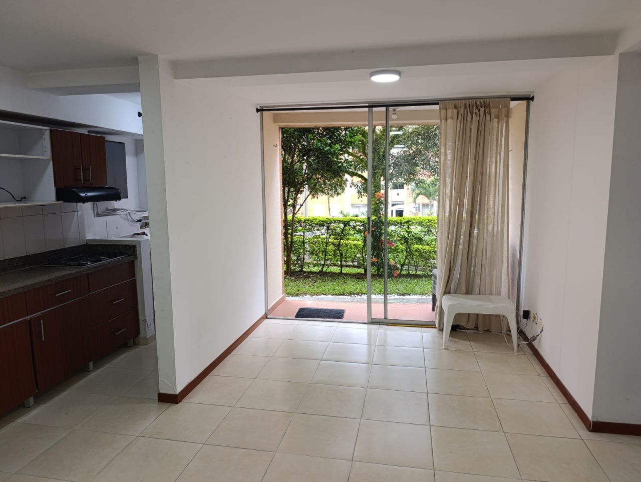 Apartamento en arriendo Risaralda Pereira El Dorado 100 m2 Habitaciones 3 Baños 2 Garajes 1 Precio $2000000