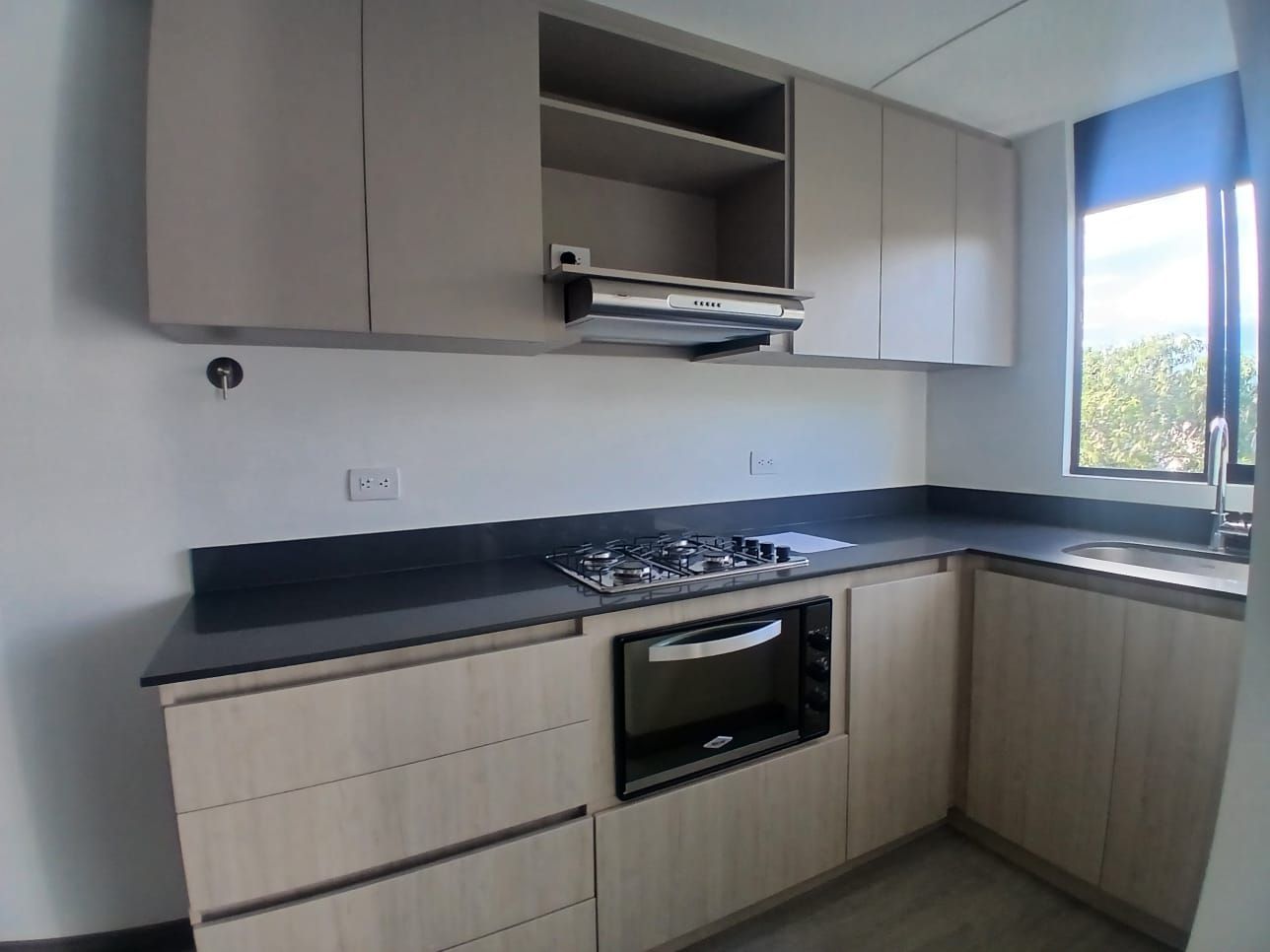 Apartamento en arriendo Antioquia Medellín Asomadera No2 75 m2 Habitaciones 3 Baños 2 Garajes 1 Precio $4300000