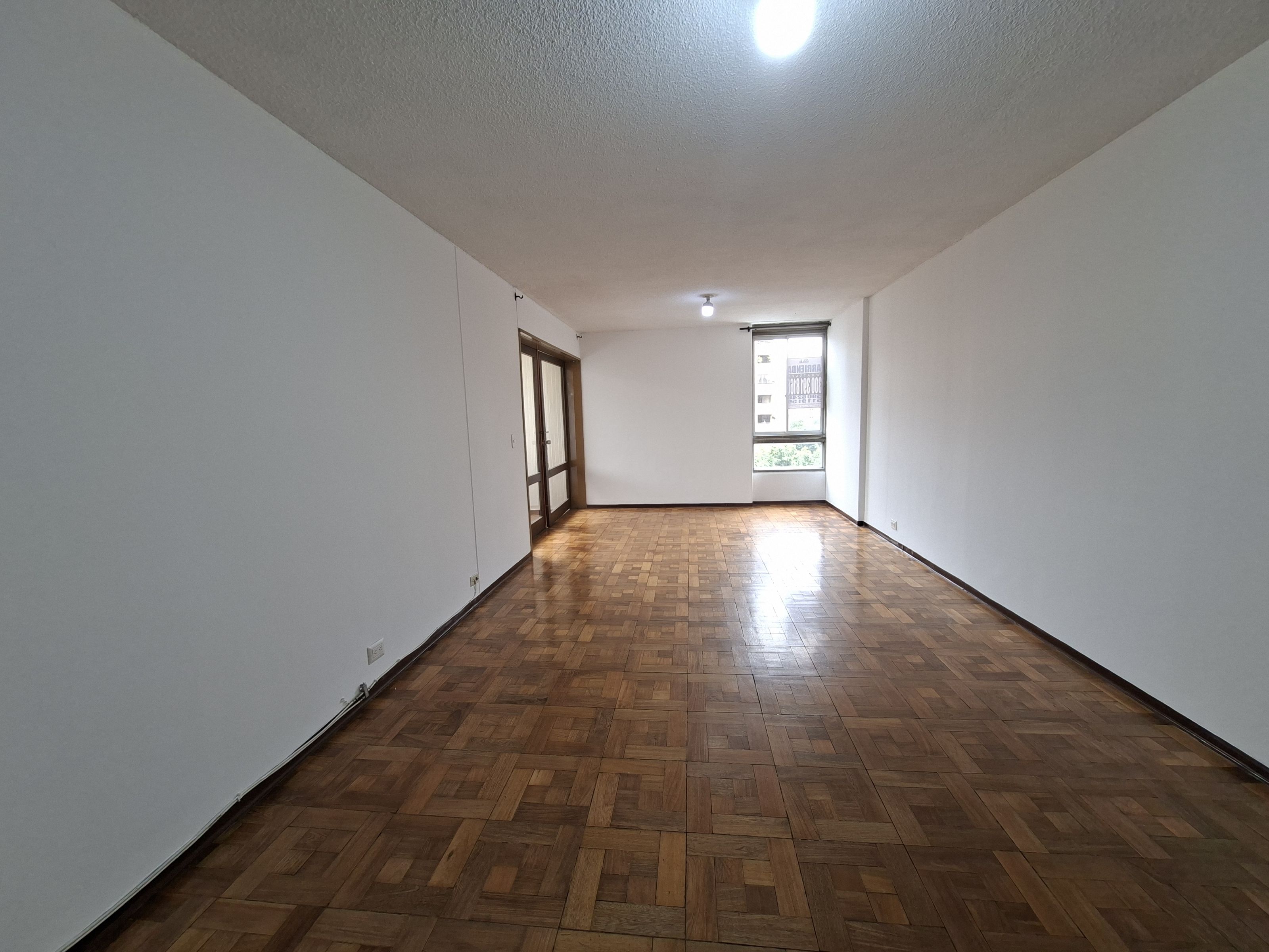 Apartamento en arriendo Antioquia Medellín Villanueva 123 m2 Habitaciones 4 Baños 3 Garajes 1 Precio $2850000