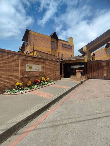 Casa en venta Cundinamarca Bogotá Emaus 571 m2 Habitaciones 11 Baños 12 Garajes 3 Precio $2850000000