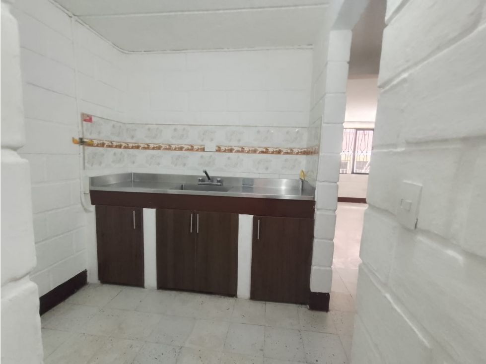 Casa en arriendo Antioquia Medellín El Pinal 47 m2 Habitaciones 2 Baños 1 Garajes 0 Precio $900000