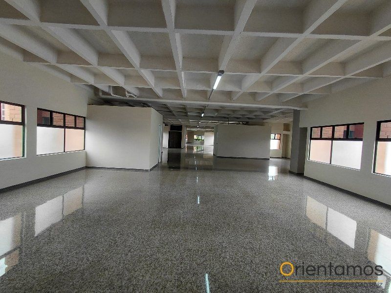 Oficina en arriendo Antioquia Medellín Astorga 535 m2 Habitaciones 0 Baños 6 Garajes 8 Precio $40125000
