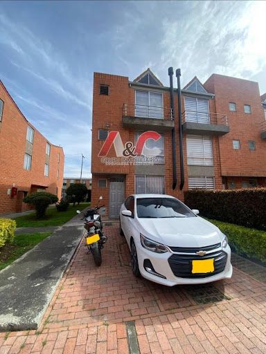 Casa en venta Cundinamarca Mosquera Cr Quintas Del Trebol 93 m2 Habitaciones 5 Baños 3 Garajes 1 Precio $420000000