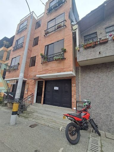 Local en arriendo Antioquia Medellín Caicedo 35 m2 Habitaciones 0 Baños 1 Garajes 0 Precio $1900000
