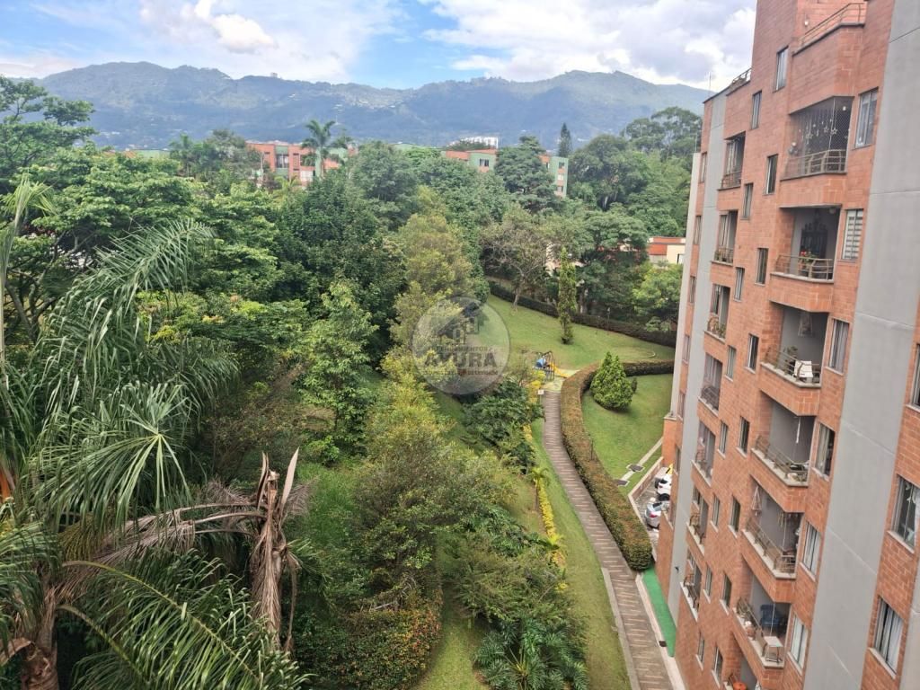 Apartamento en arriendo Antioquia Envigado Parque Mediterraneo 87 m2 Habitaciones 3 Baños 2 Garajes 0 Precio $3000000