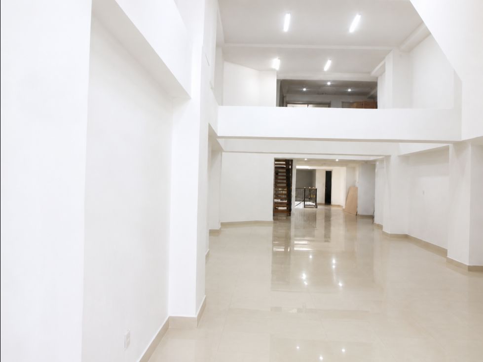 Local en arriendo Antioquia Itagüí Centro 250 m2 Habitaciones 0 Baños 1 Garajes 0 Precio $17000000