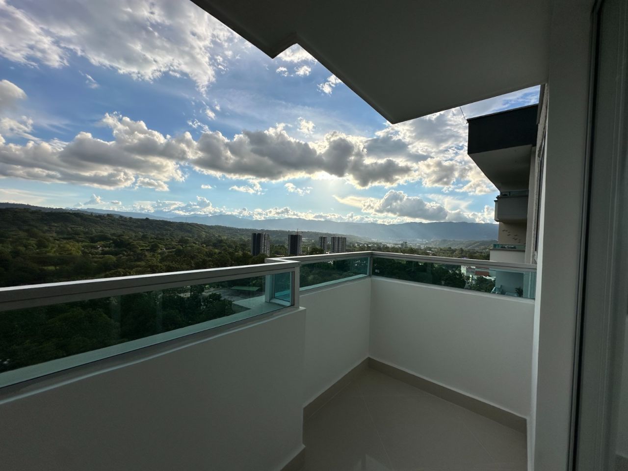 Apartamento en venta Santander Floridablanca Florida 86 m2 Habitaciones 2 Baños 2 Garajes 1 Precio $450000000