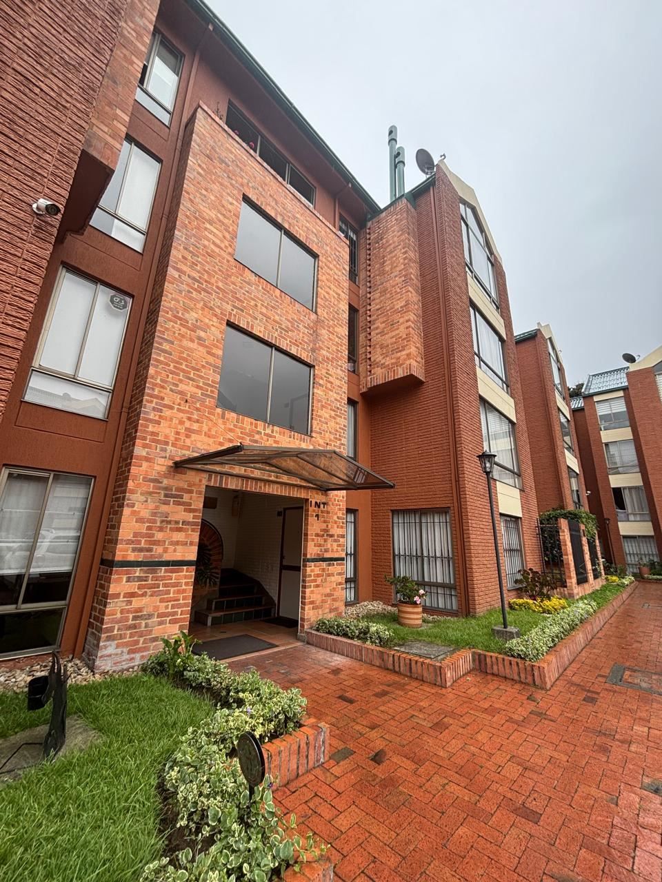 Apartamento en venta Cundinamarca Bogotá Santa Helena Et I 120 m2 Habitaciones 4 Baños 2 Garajes 2 Precio $598000000