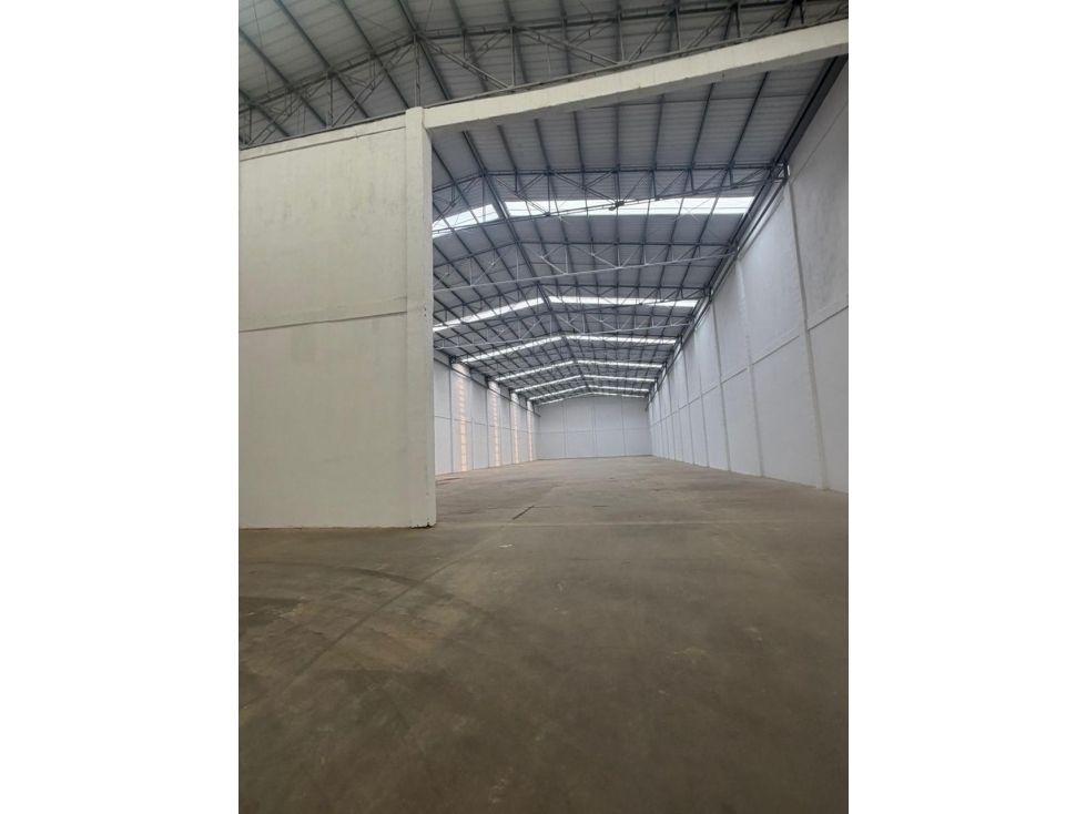 Bodega en arriendo Bolívar Cartagena La Concepcion 2000 m2 Habitaciones 0 Baños 3 Garajes 3 Precio $34500000