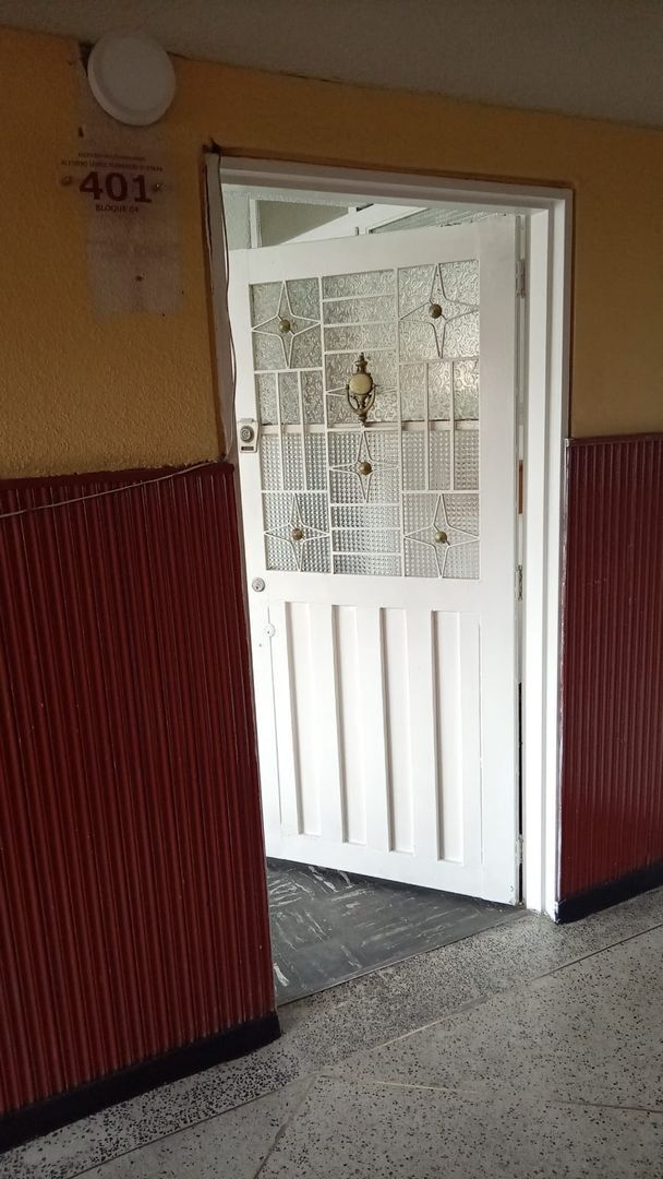 Apartamento en venta Cundinamarca Bogotá Restrepo Occidental 90 m2 Habitaciones 3 Baños 1 Garajes 0 Precio $315000000