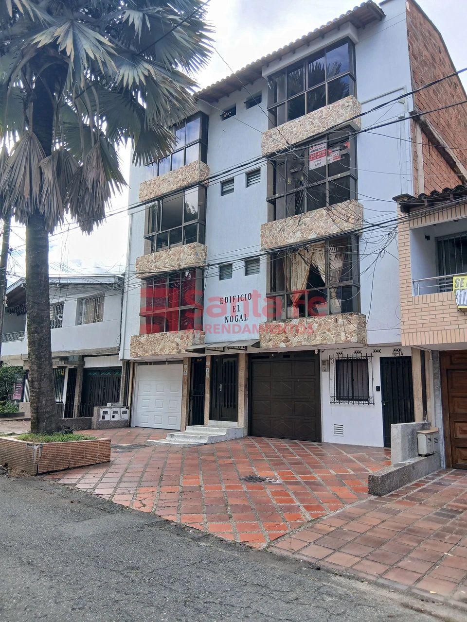 Casa en arriendo Antioquia Medellín El Nogal- Los Almendros 156 m2 Habitaciones 5 Baños 3 Garajes 1 Precio $4500000