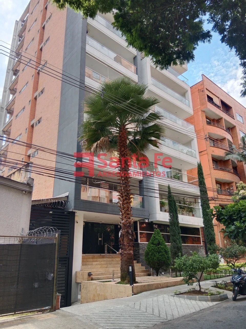 Apartamento en arriendo Antioquia Medellín Bosques De Zuñiga 200 m2 Habitaciones 3 Baños 3 Garajes 1 Precio $5500000