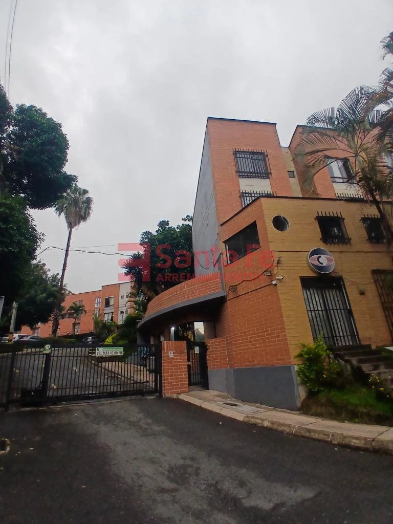 Apartamento en arriendo Antioquia Medellín El Rincon 170 m2 Habitaciones 3 Baños 3 Garajes 2 Precio $4000000