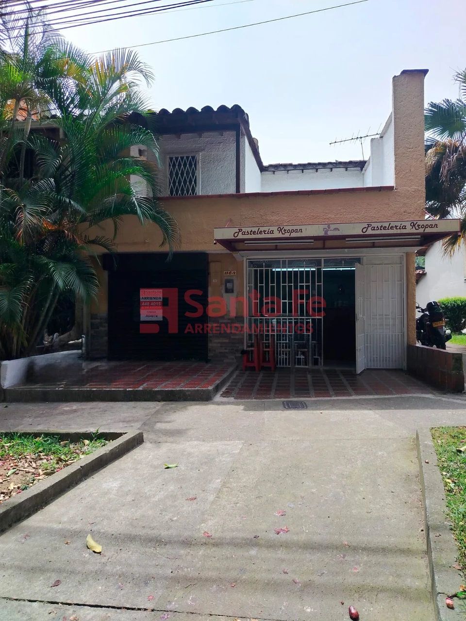 Local en arriendo Antioquia Medellín La Gloria 11 m2 Habitaciones 0 Baños 1 Garajes 0 Precio $1750000