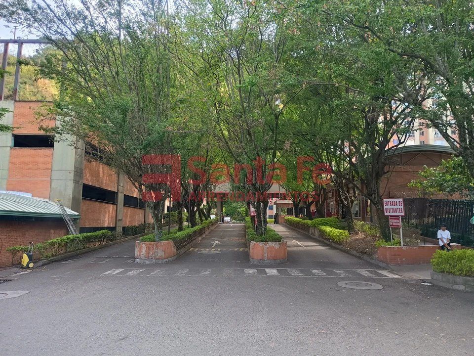 Apartamento en arriendo Antioquia Medellín Ecoparque Cerro El Volador 65 m2 Habitaciones 3 Baños 2 Garajes 0 Precio $1550000